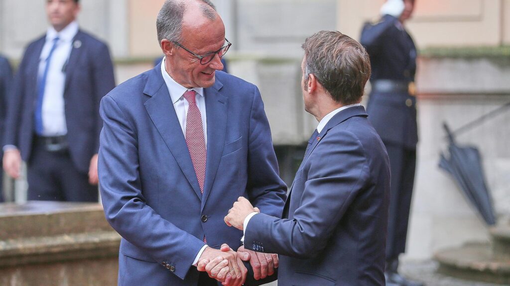 Friedrich Merz und Emmanuel Macron am 23.07.2025