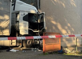 Unfall auf Flugstraße am 24.07.2025