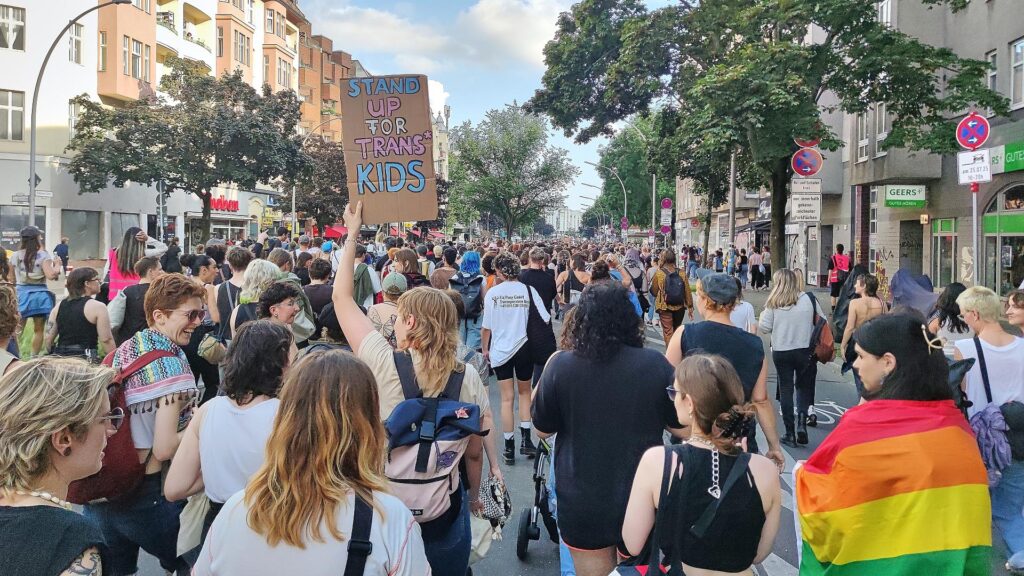 Community Dyke* March am 25.07.2025