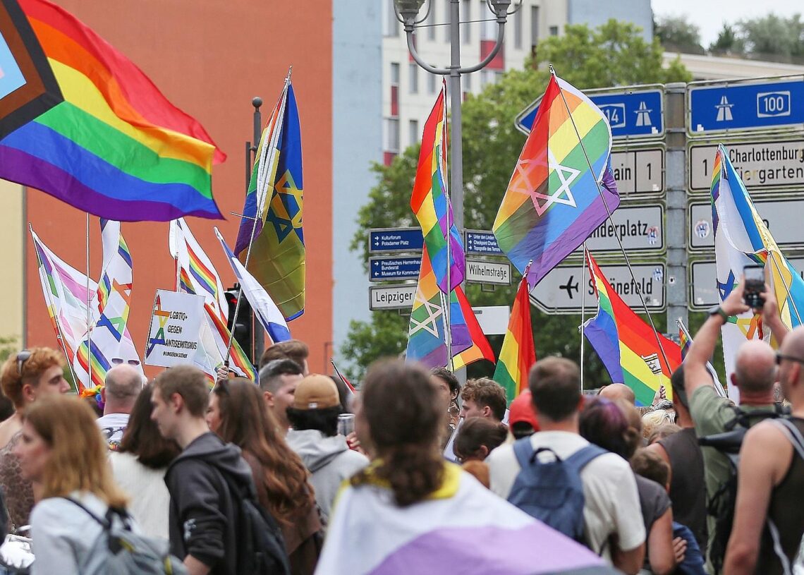 Parade zum Christopher-Street-Day am 26.07.2025