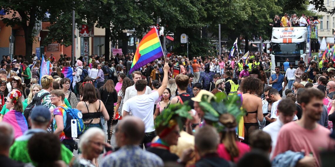 Parade zum Christopher-Street-Day in Berlin am 26.07.2025