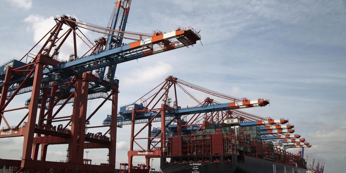 Containerschiff (Archiv)