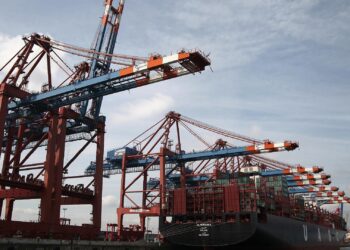 Containerschiff (Archiv)