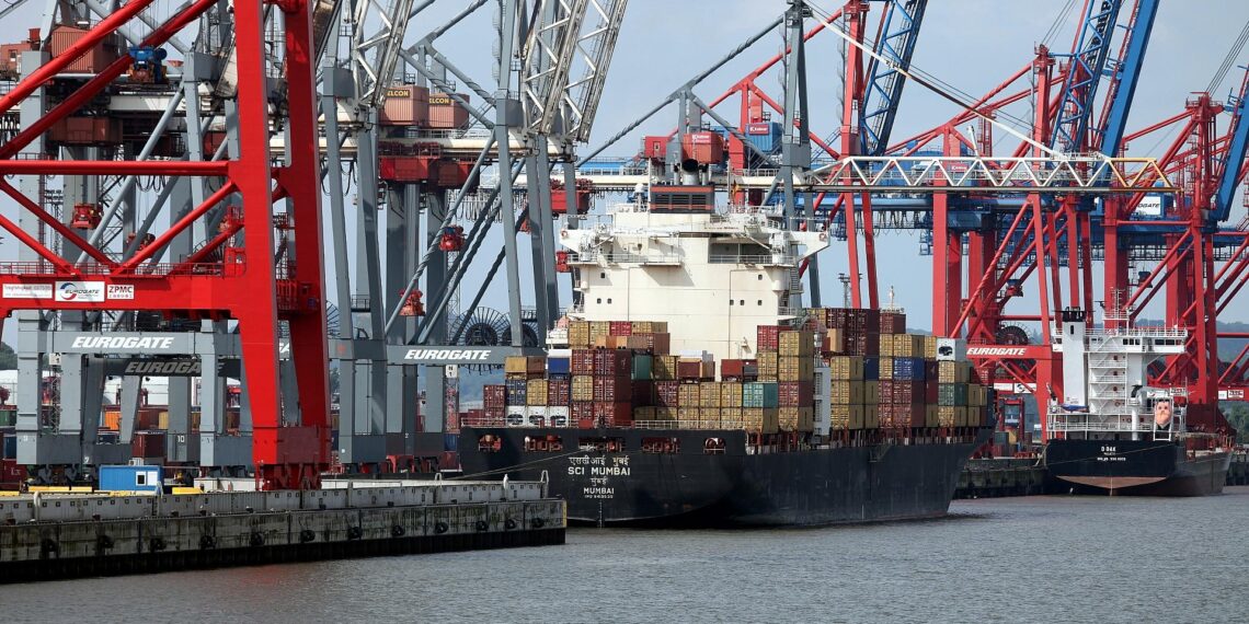 Containerschiff (Archiv)