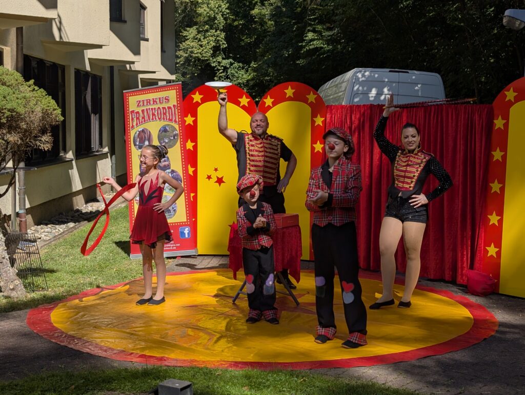 PXL 20250824 130400493.RAW 01.COVER