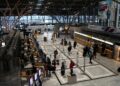 Abfertigungshalle Flughafen Stuttgart (Archiv)