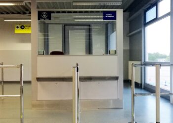 Kontrolle am Flughafen
