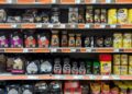 Kaffee und Tee im Supermarkt (Archiv)