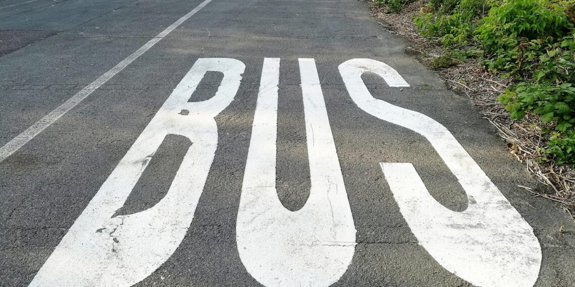 Leerer Bus-Parkplatz (Archiv)