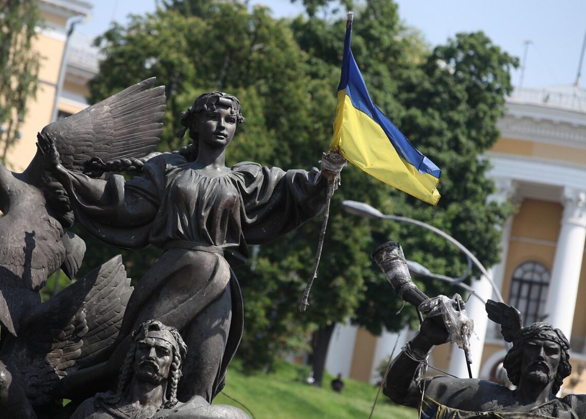 Ukrainische Flagge in Kiew (Archiv)
