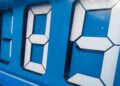Preisanzeige an Tankstelle (Archiv)