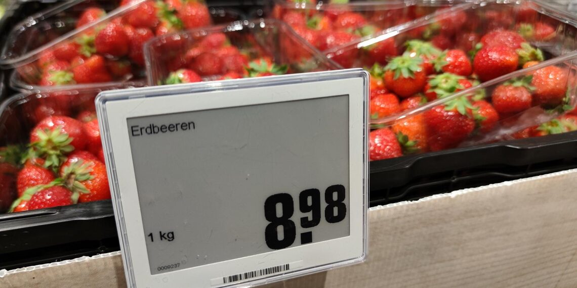 Erdbeeren im Supermarkt (Archiv)