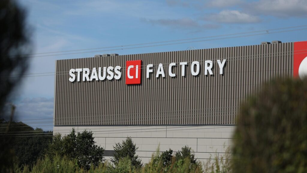 Strauss CI-Factory (Archiv)
