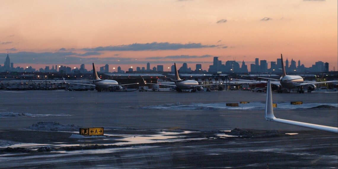 Flugzeuge am Flughafen Newark bei New York