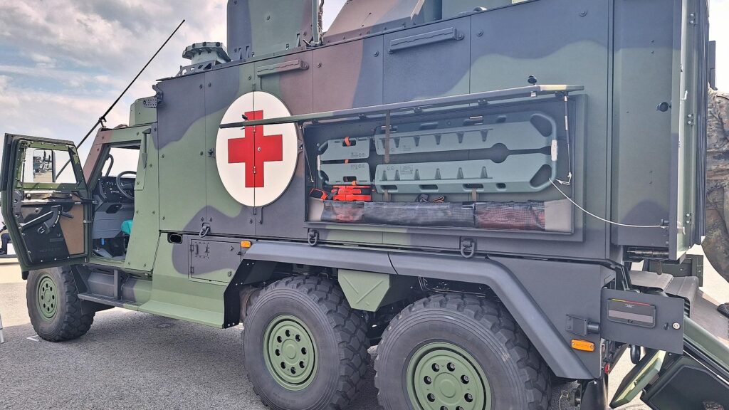 Sanitätsfahrzeug der Bundeswehr (Archiv)