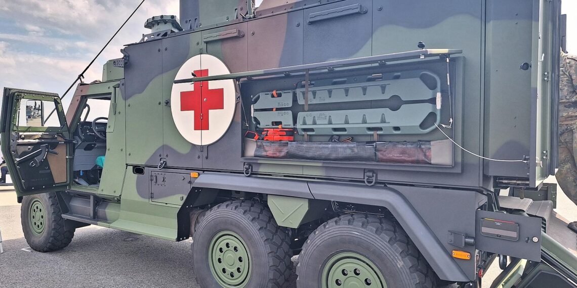 Sanitätsfahrzeug der Bundeswehr (Archiv)