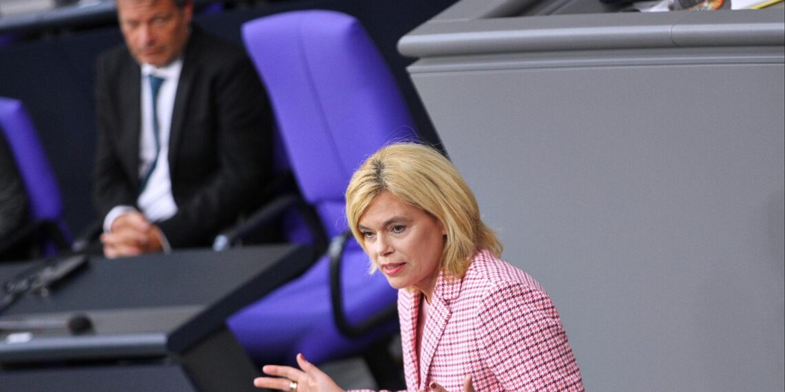 Klöckner will Kritik von Habeck nicht kommentieren 1 Robert Habeck und Julia Klöckner (Archiv)