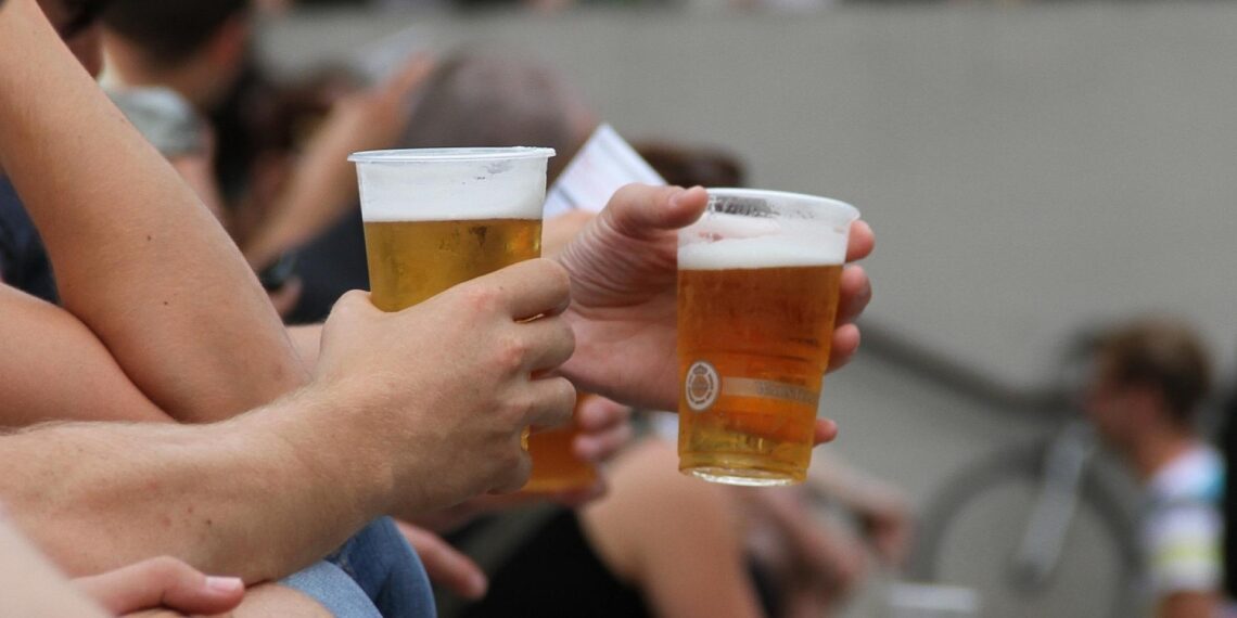 Biertrinker (Archiv)