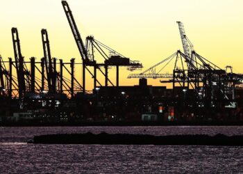 Industrieanlagen (Archiv)