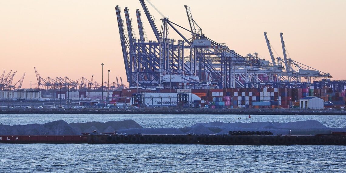 Industrieanlagen (Archiv)