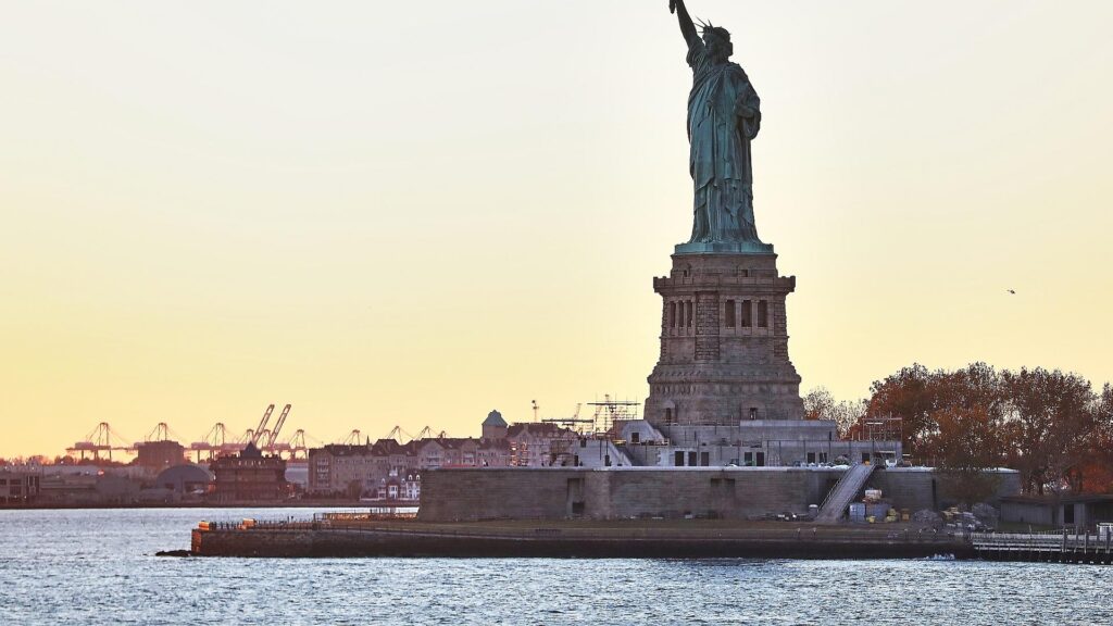 Linke nennt Handelsdeal "Desaster für Europa" 10 Industrieanlagen