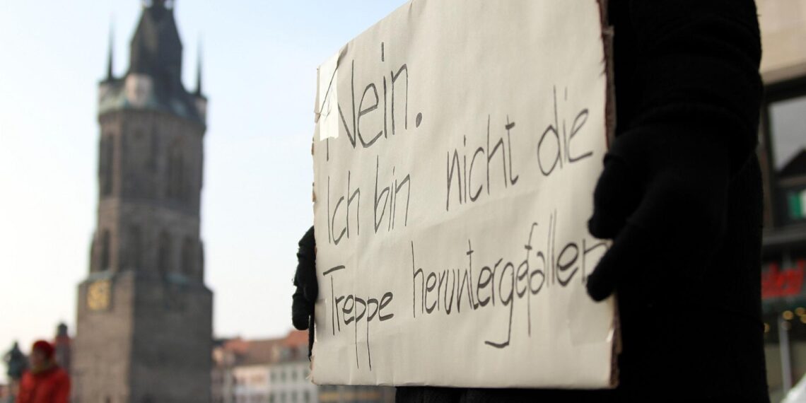 Demonstrantin gegen Gewalt an Frauen (Archiv)