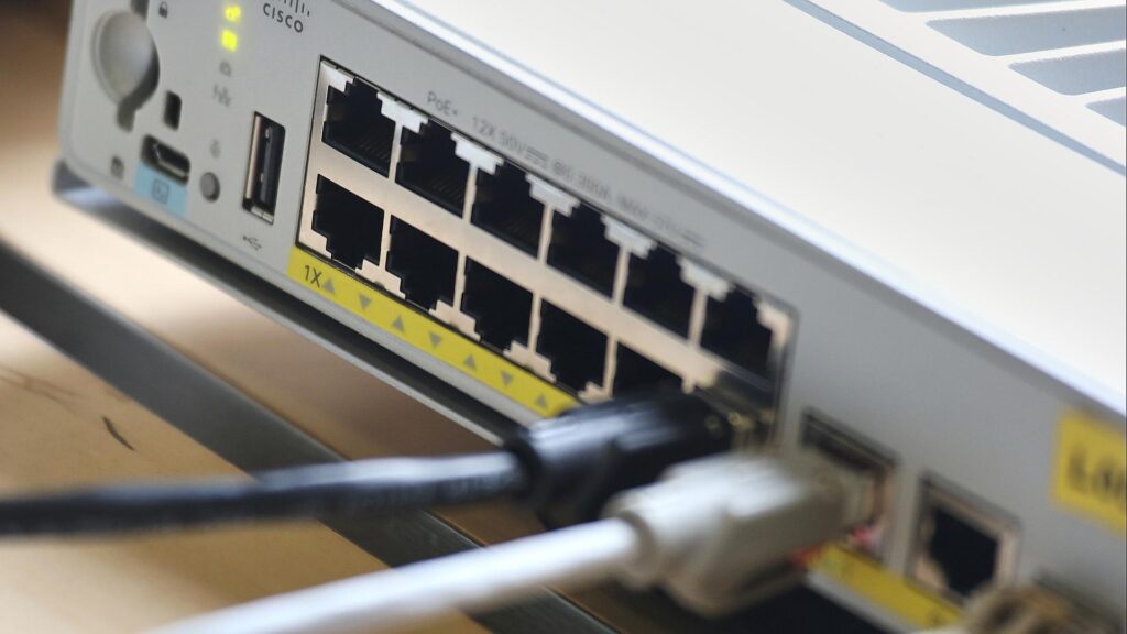 Netzwerk-Patchpanel (Archiv)