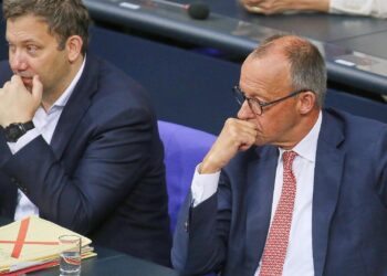 Lars Klingbeil und Friedrich Merz (Archiv)