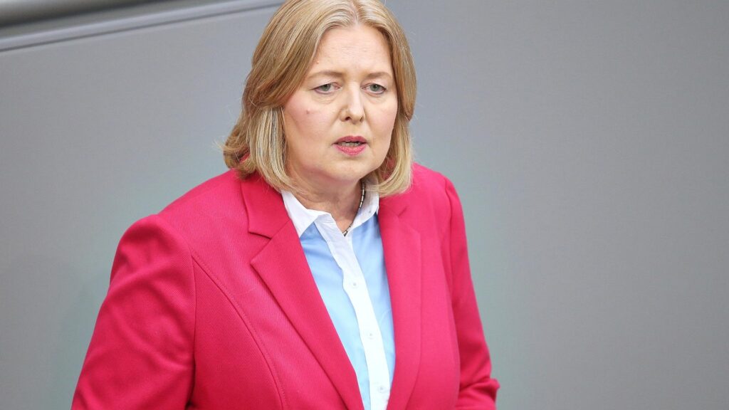 Fachkräftemangel: Bas kritisiert Abschiebungen von Menschen mit Job 4 Bärbel Bas (Archiv)