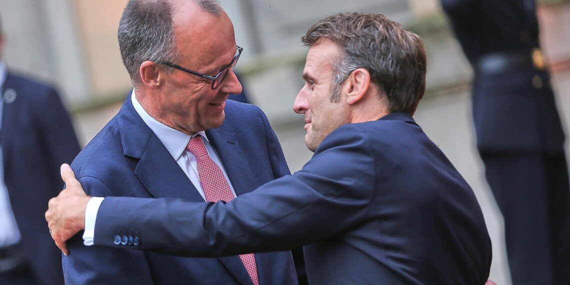 Friedrich Merz und Emmanuel Macron (Archiv)