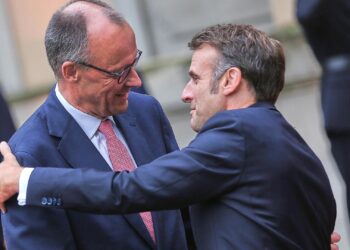 Friedrich Merz und Emmanuel Macron (Archiv)
