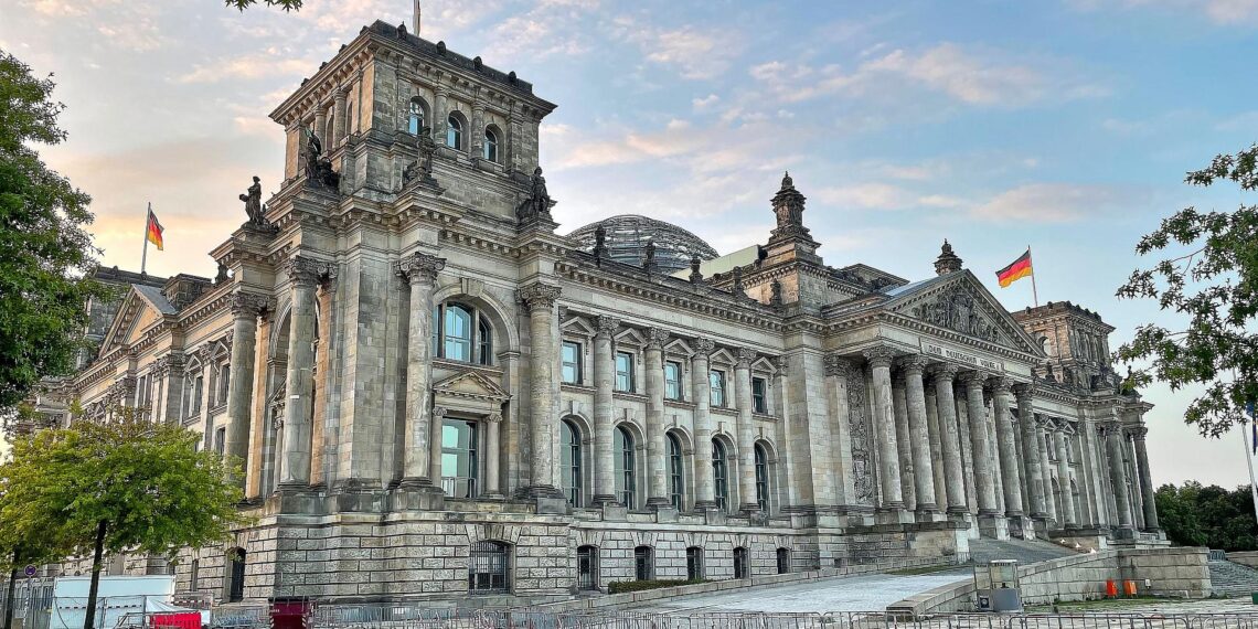 Soziologe sieht Polarisierung vor allem als politische Strategie 1 Deutscher Bundestag (Archiv)