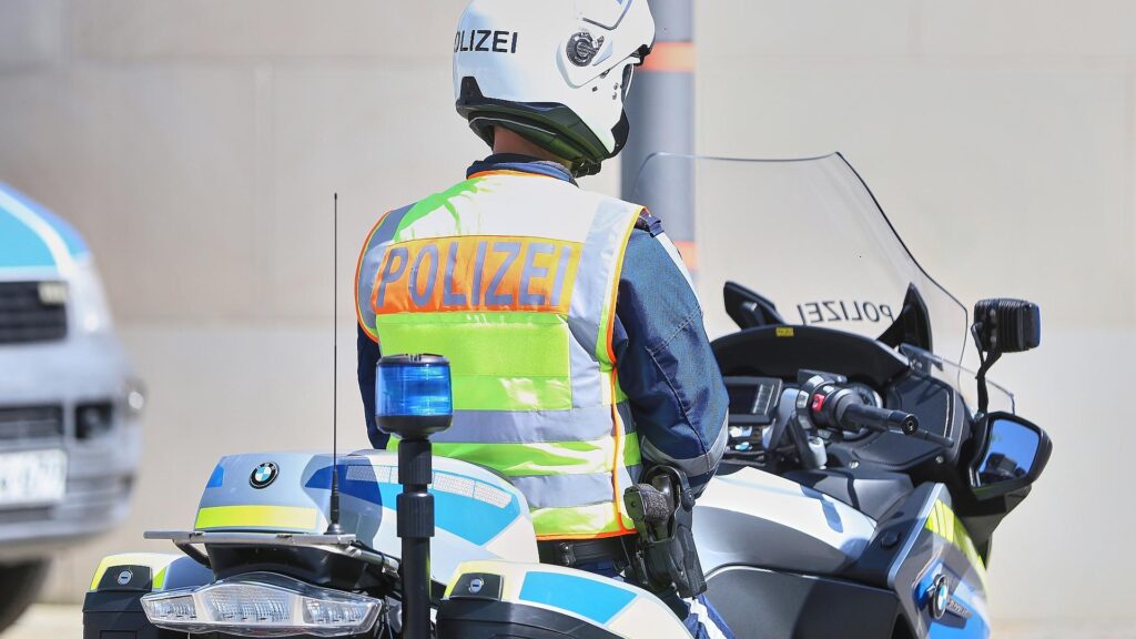 Motorrad-Polizist (Archiv)
