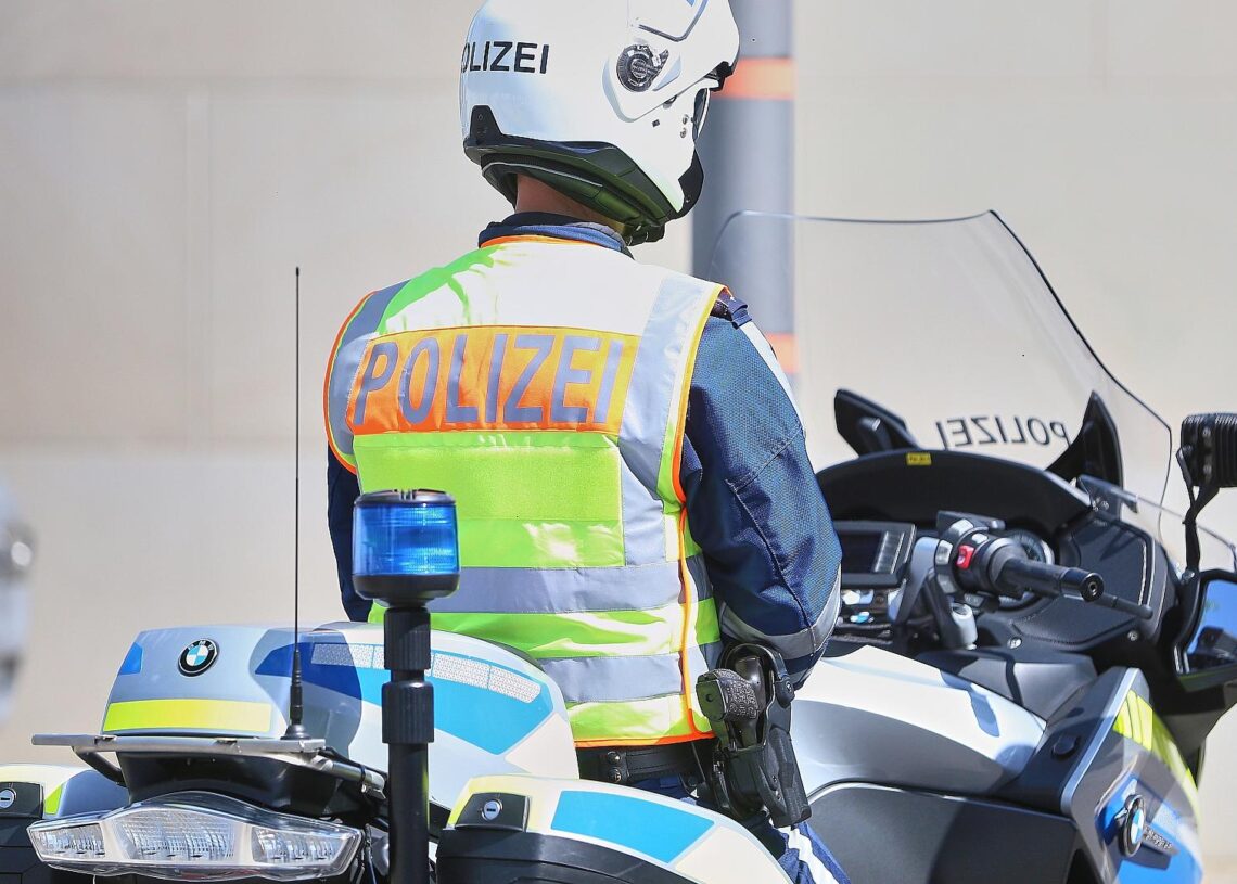 Motorrad-Polizist (Archiv)