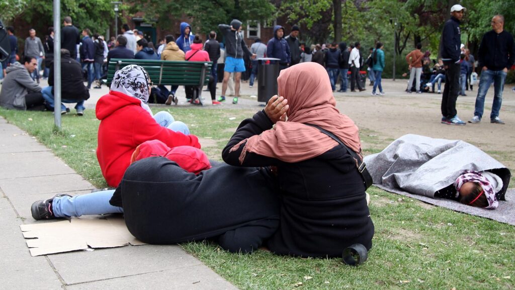 Flüchtlinge an einer Aufnahmestelle (Archiv)