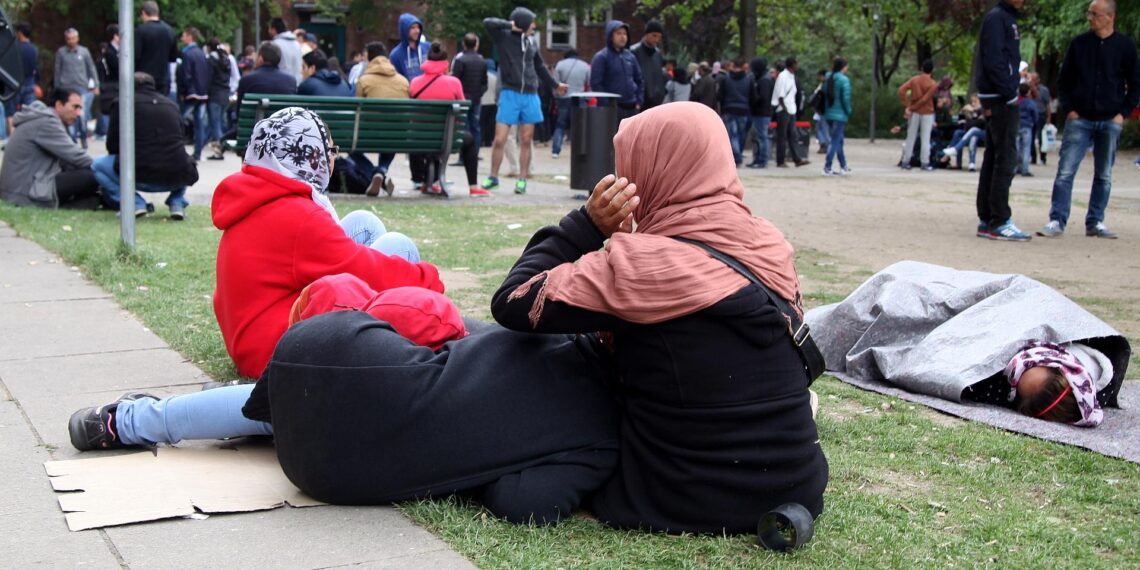 Flüchtlinge an einer Aufnahmestelle (Archiv)