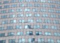 Glasfassade an einem Bürohaus (Archiv)