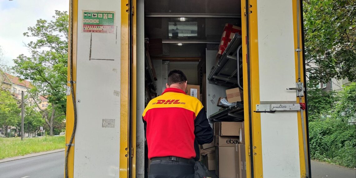 DHL-Paketfahrer (Archiv)