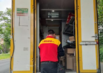 DHL-Paketfahrer (Archiv)
