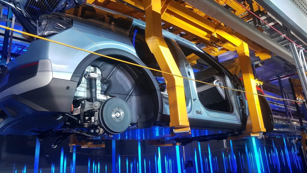 SPD will Kaufprämie nur für günstige E-Autos aus Europa 13 Autoproduktion (Archiv)