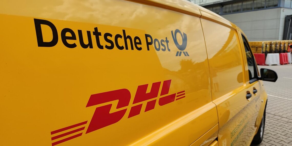 Deutsche-Post-Transporter (Archiv)