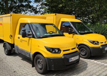 Deutsche-Post-Transporter (Archiv)