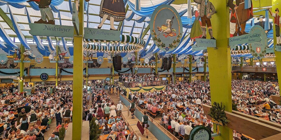 190. Oktoberfest eröffnet 1 Oktoberfest (Archiv)