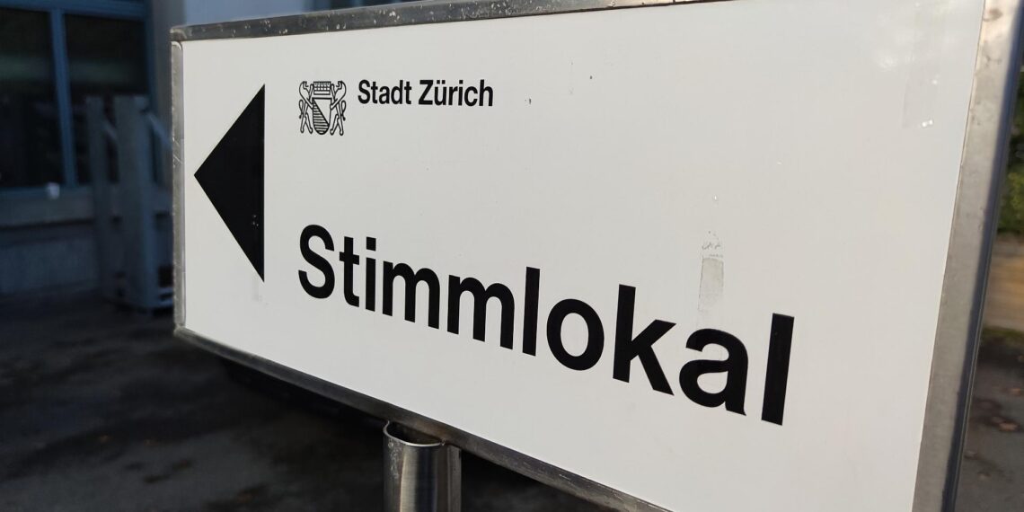 Wahllokal in der Schweiz (Archiv)