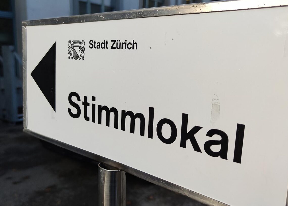 Wahllokal in der Schweiz (Archiv)