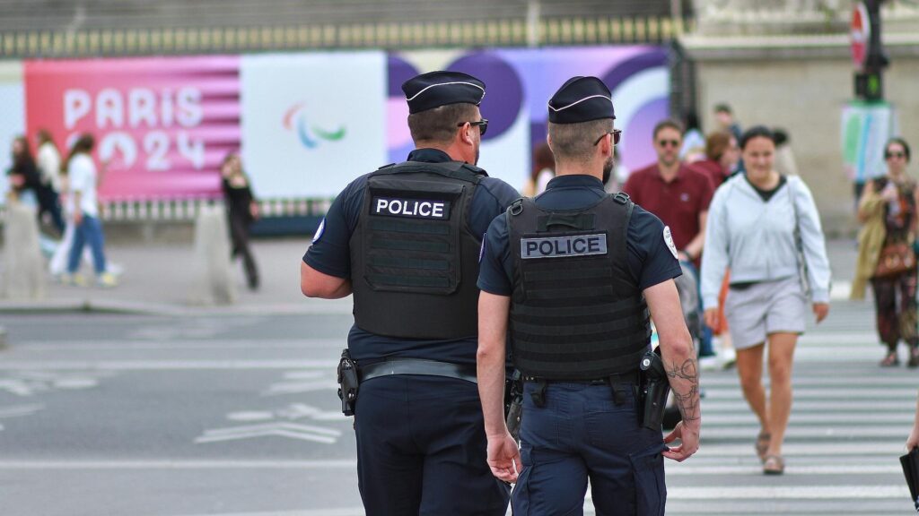 Polizisten in Paris (Archiv)