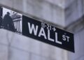 Straßenschild der Wall Street (Archiv)