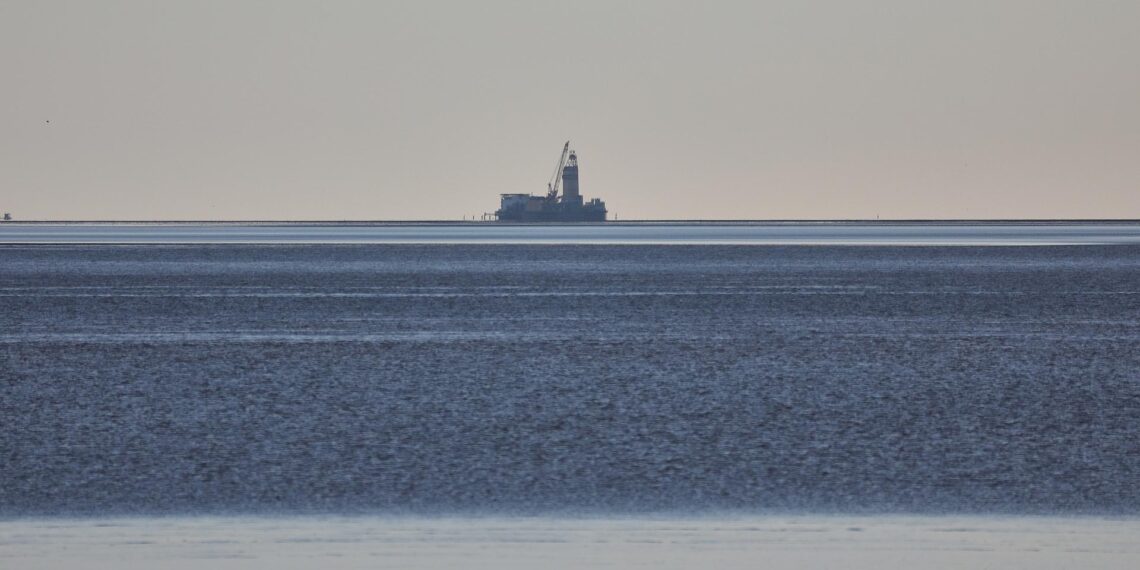 Ölbohrinsel in der Nordsee (Archiv)