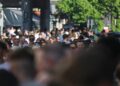 Menschen auf der Straße (Archiv)