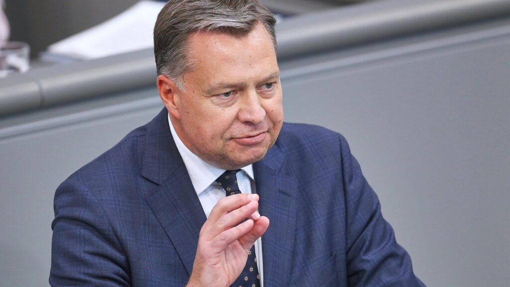 Union spricht nach Drohnenabschuss von "Eskalation" 6 Stephan Mayer (Archiv)